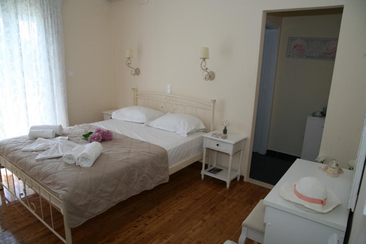 Terpsichore Boutique Appartments Dassia  Eksteriør billede